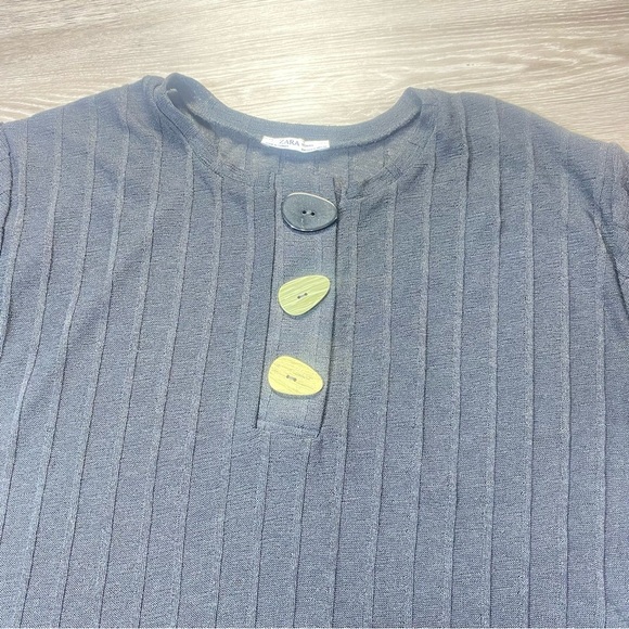 ZARA Ribbed Knit Black Button Detail Short Sleeve Top Size M - Picture 6 of 9